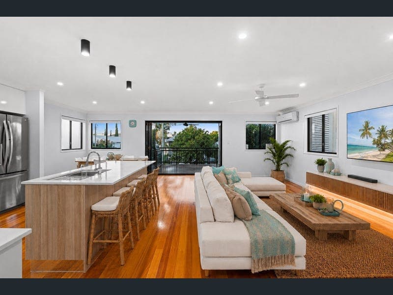 78 Boswell Terrace, Manly — photo 1 of 5