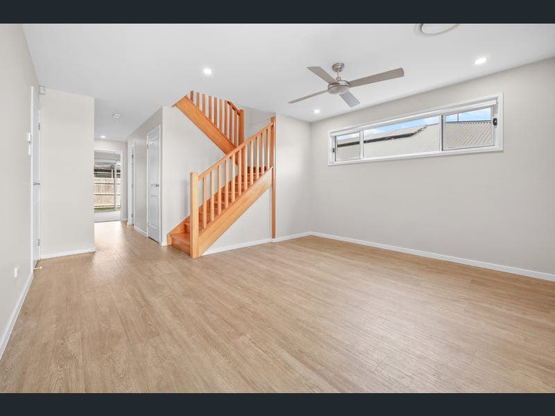 9 Neumann Dr, Yarrabilba — photo 1 of 5