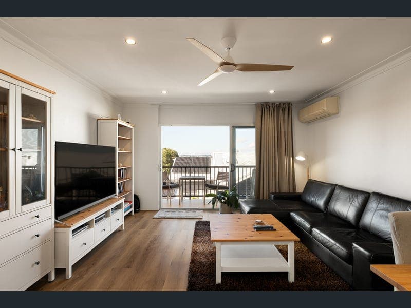 6/10 Florence Street, Clayfield — photo 1 of 5