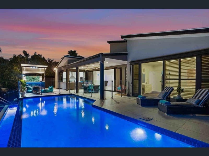 105 Marina Boulevard, Banksia Beach — photo 1 of 5