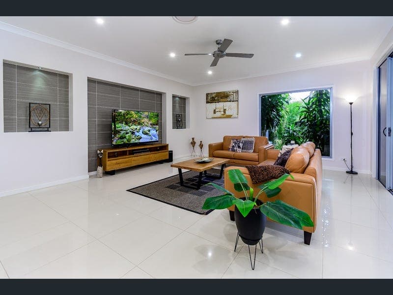 73 Freshwater Drive, Banksia Beach — photo 1 of 5