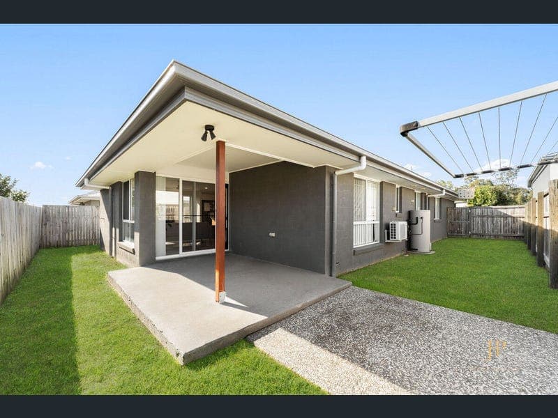 41 Kevin Mulroney Drive, Flinders View — photo 1 of 5