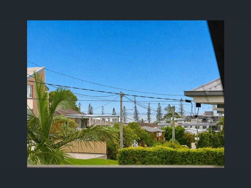 27 Langdon Avenue, Margate — photo 1 of 5