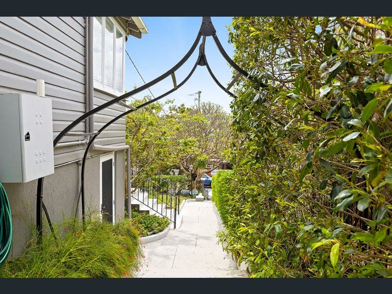 15 Jordan Terrace, Bowen Hills — photo 1 of 5
