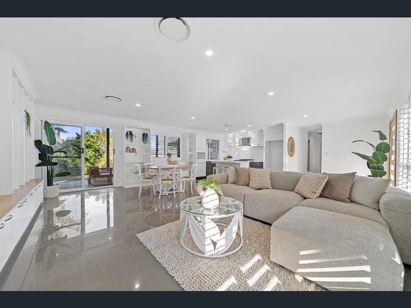 82 Callaghan Way, Capalaba — photo 1 of 5