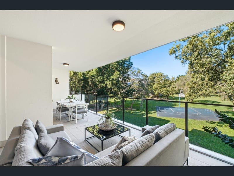 1215/39 Banya Street, Bulimba — photo 1 of 5