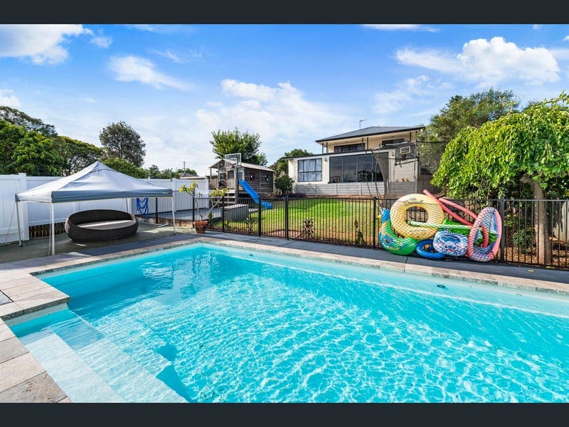 46 Pascoe Lane, Harlaxton — photo 1 of 5