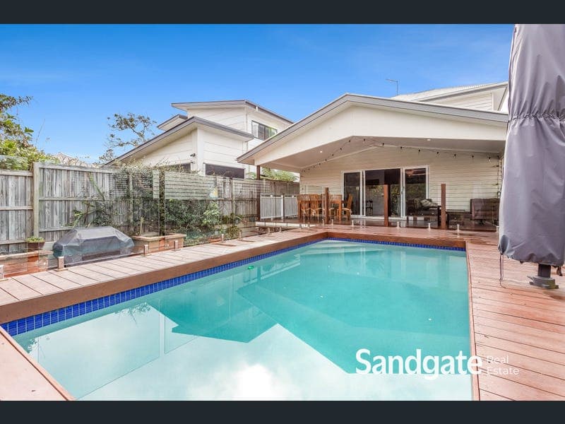 5 Fraser Street, Shorncliffe — photo 1 of 5