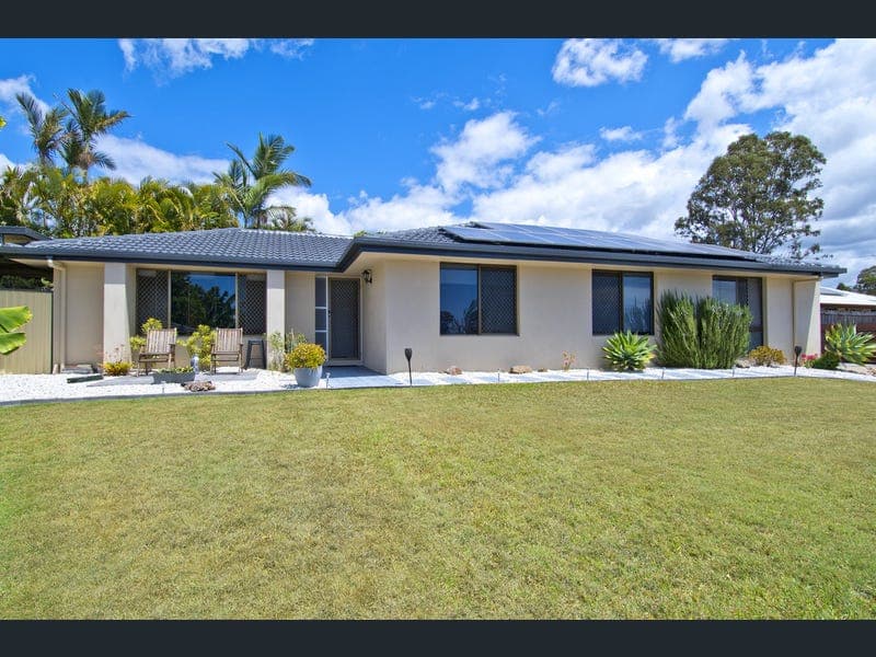 10 Berri Place, Helensvale — photo 1 of 5