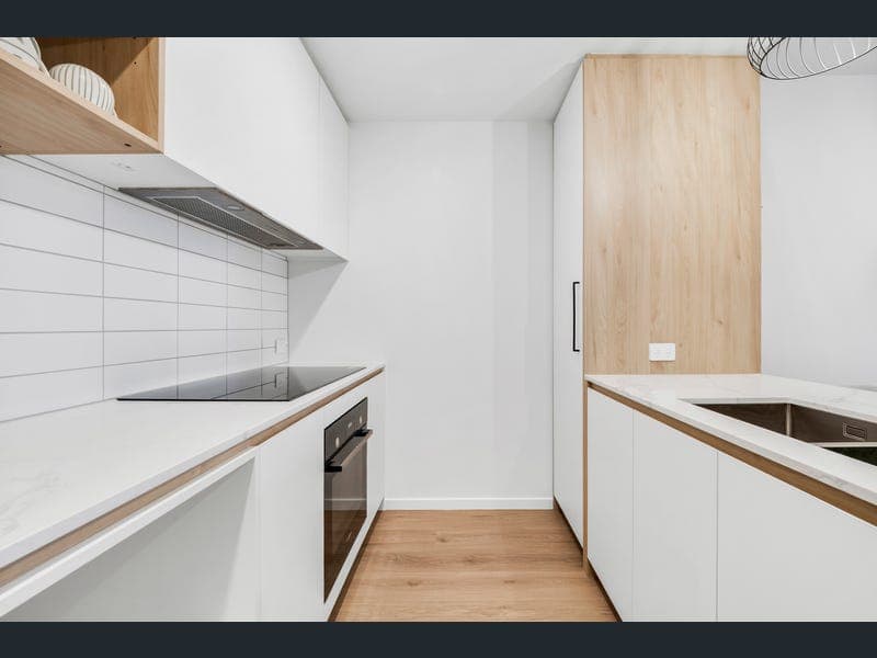 102/2-10 Andrews Street, Cannon Hill — photo 1 of 5