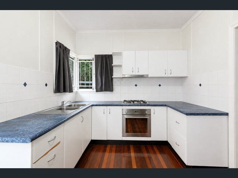 106 Grenfell Street, Mount Gravatt East — photo 1 of 5