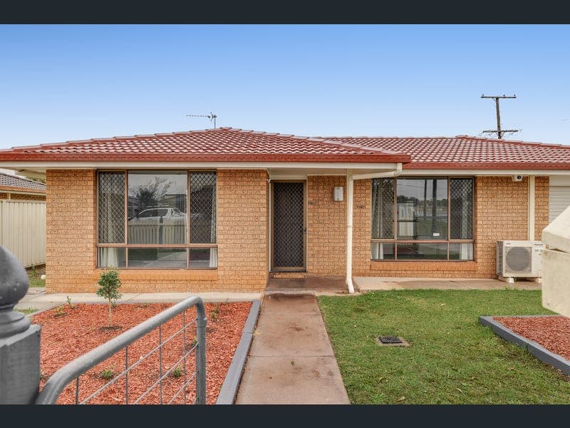 46 Mcfarlane Street, Wilsonton — photo 1 of 5