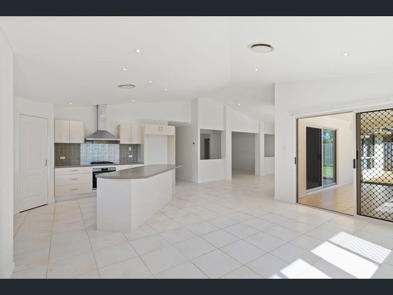 73 Gympie View Drive, Southside — photo 1 of 5