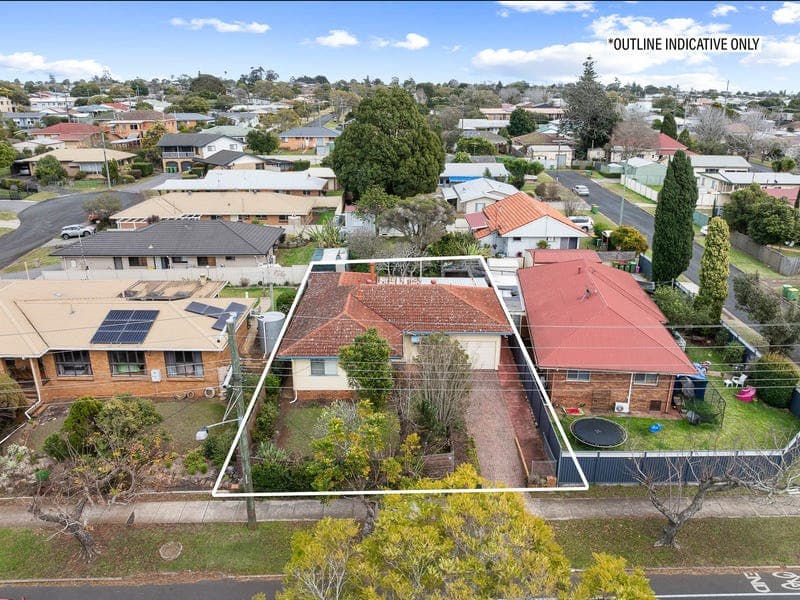 307 West Street, Harristown — photo 1 of 5