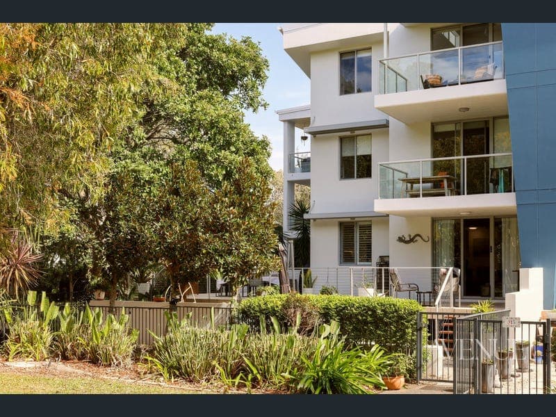 316/66 Sickle Avenue, Hope Island — photo 1 of 5