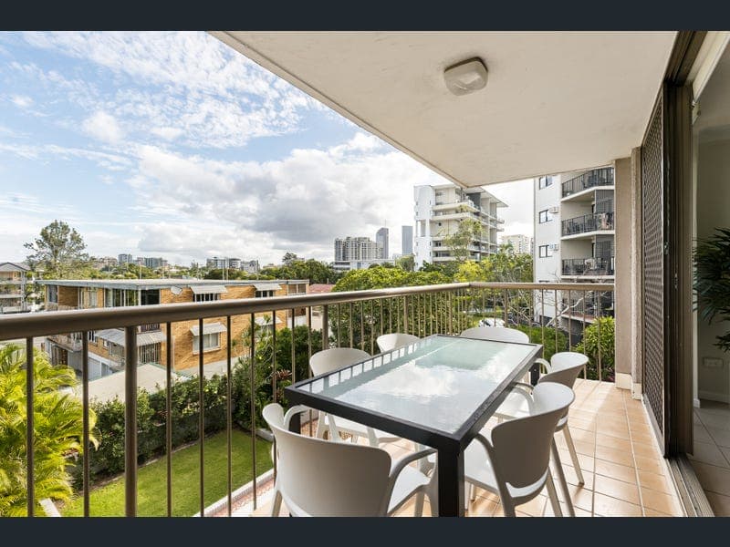 9/89 Thorn Street, Kangaroo Point — photo 1 of 5