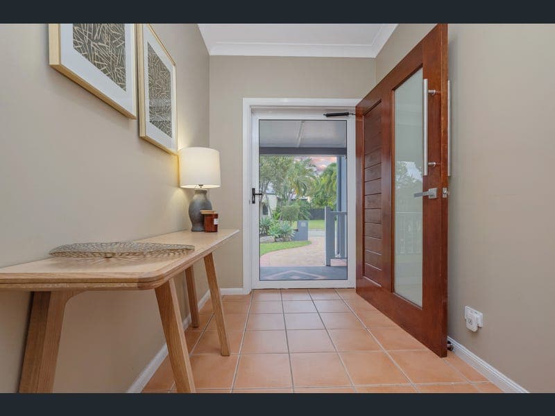 4 Emmet Court, Annandale — photo 1 of 5