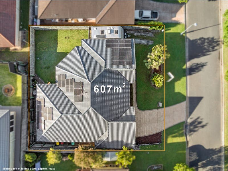 13 Emperor Drive, Redland Bay — photo 1 of 5