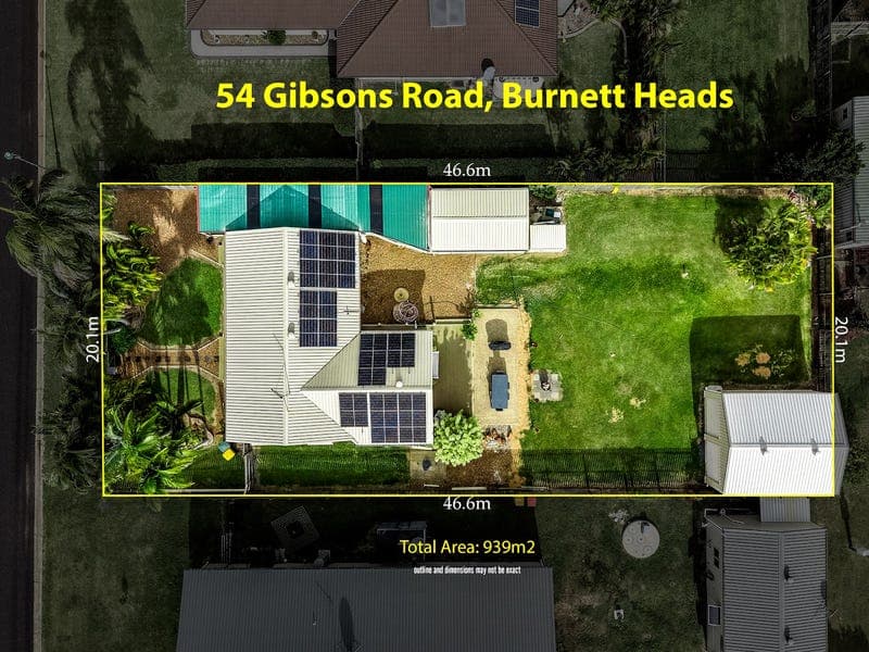 54 Gibsons Road, Burnett Heads — photo 1 of 5