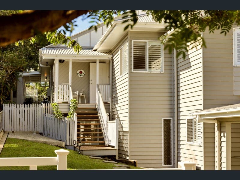 10 Deramore Street, Wavell Heights — photo 1 of 5