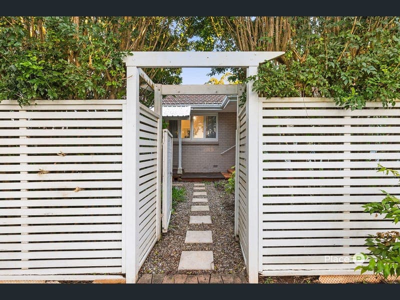 99 Colburn Avenue, Victoria Point — photo 1 of 5