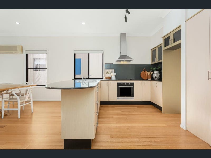1/75 Laguna Avenue, Palm Beach — photo 1 of 5