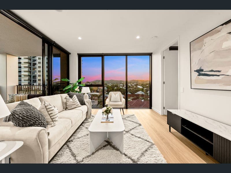 605/28 Lissner Street, Toowong — photo 1 of 5