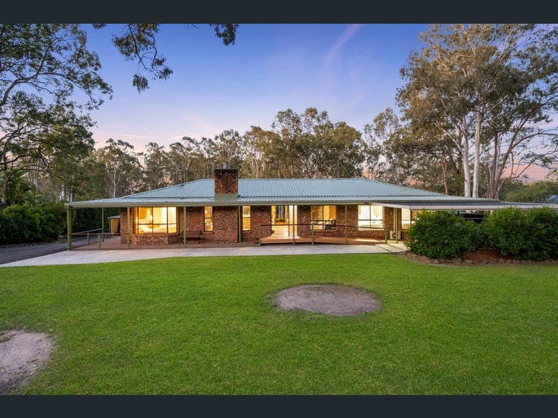 4 Mcpherson Road, Chambers Flat — photo 1 of 5
