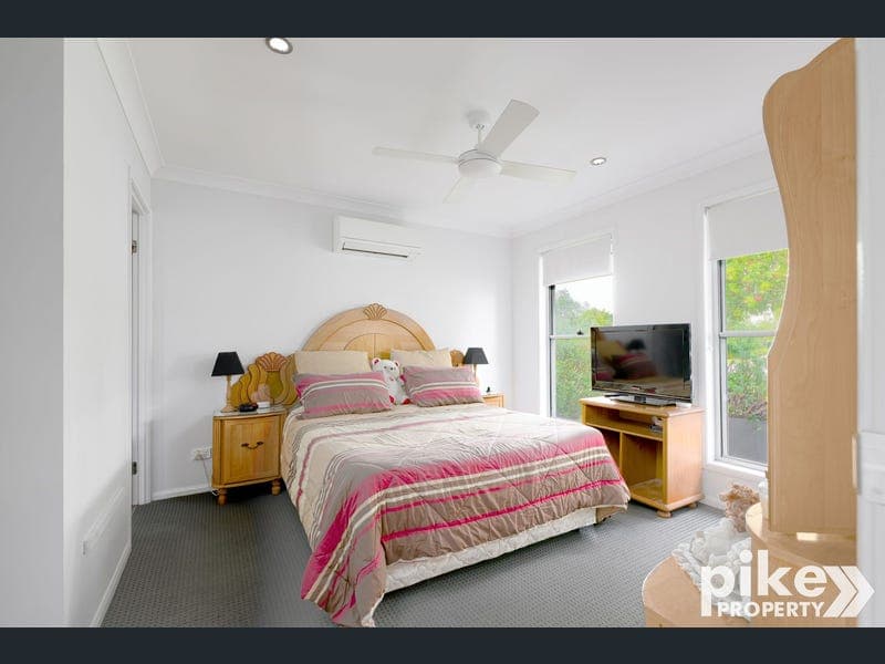 8 Butler Crescent, Caboolture South — photo 1 of 5