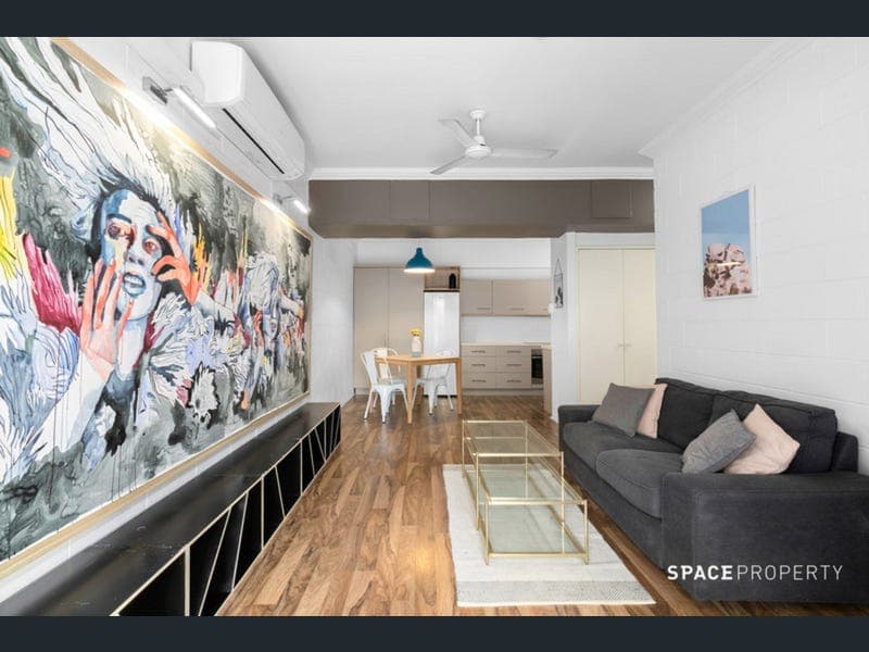 2/67 St Pauls Tce, Spring Hill — photo 1 of 5