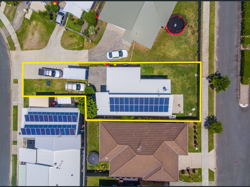 25 Seabreeze Circuit, Deception Bay — photo 1 of 5