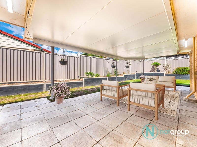 20 Federation Drive, Hillcrest — photo 1 of 5