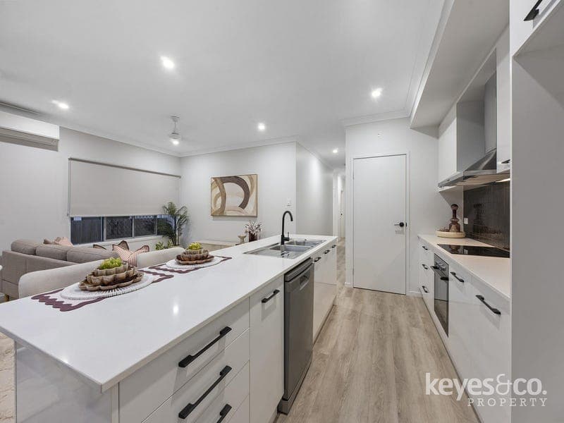 13 Stableford Grove, Rosslea — photo 1 of 5