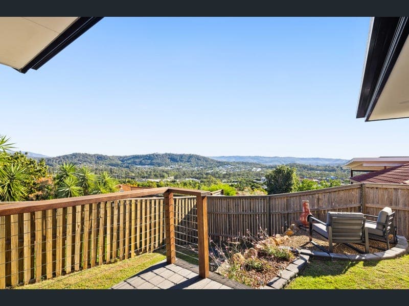 33 Palmerston Drive, Oxenford — photo 1 of 5