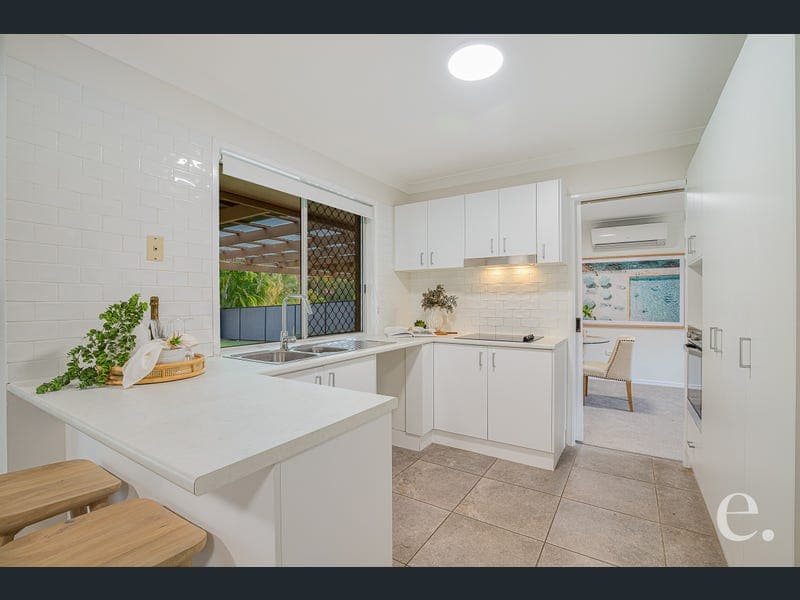 3 Laurel Oak Drive, Algester — photo 1 of 5