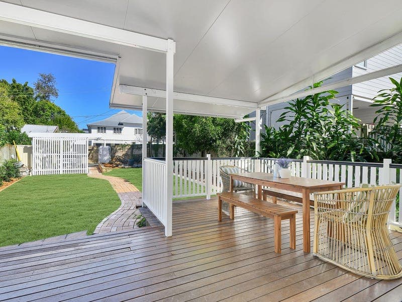 11 Annerley st, Toowong — photo 1 of 5