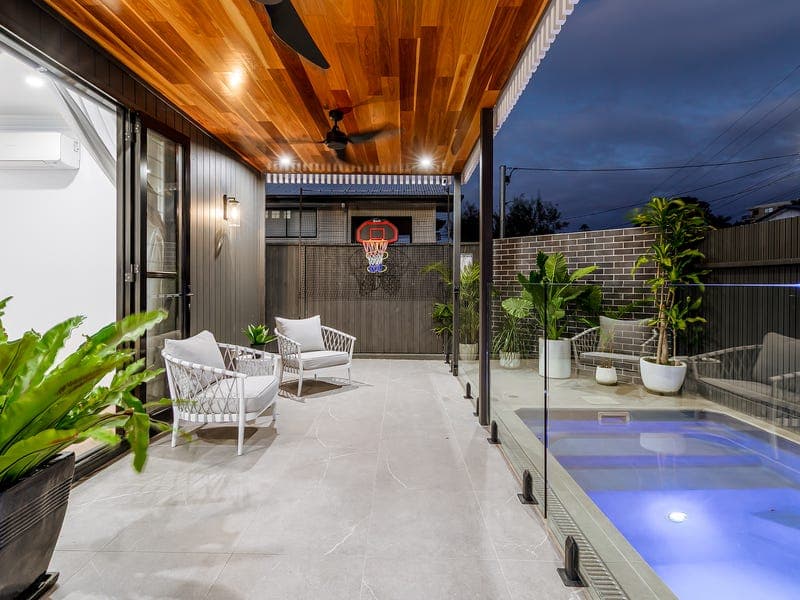 53 Fleming Road, Herston — photo 1 of 5