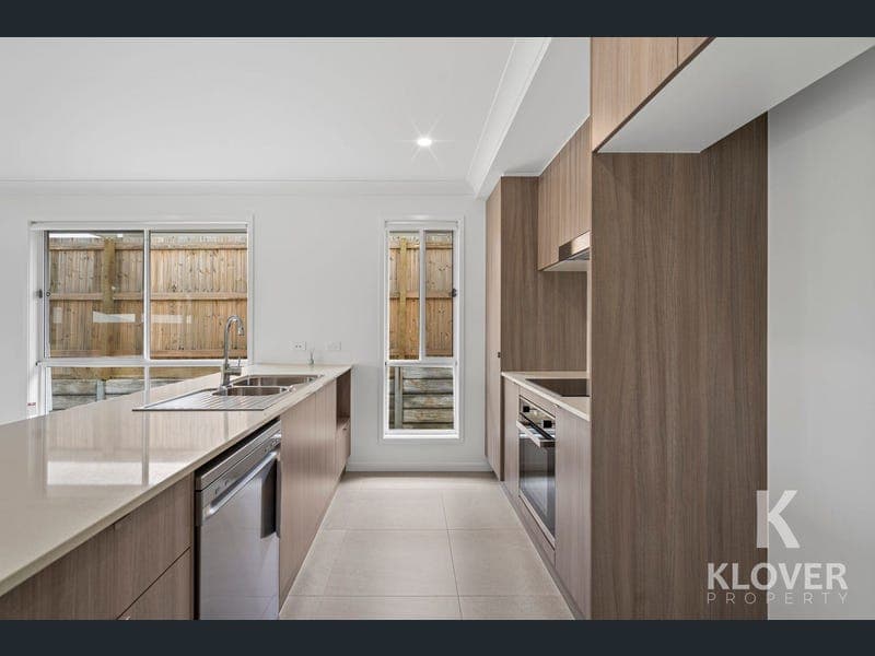 5 Basalt Road, Greenbank — photo 1 of 5