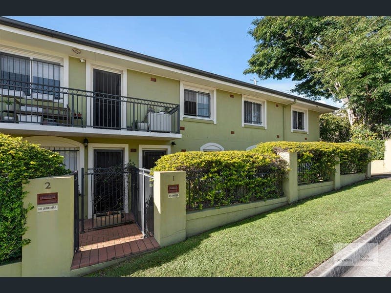 1/19 Ampthill Street, Highgate Hill — photo 1 of 5