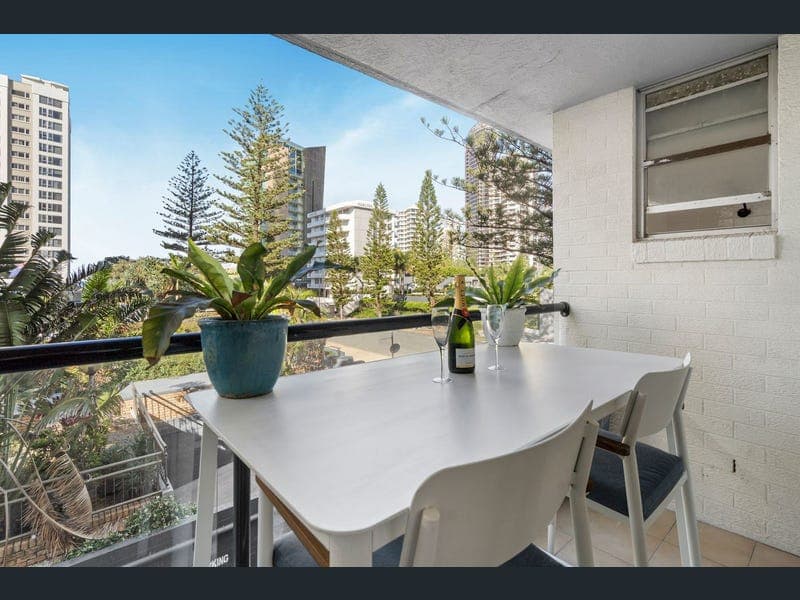 4/21 Clifford Street, Surfers Paradise — photo 1 of 5