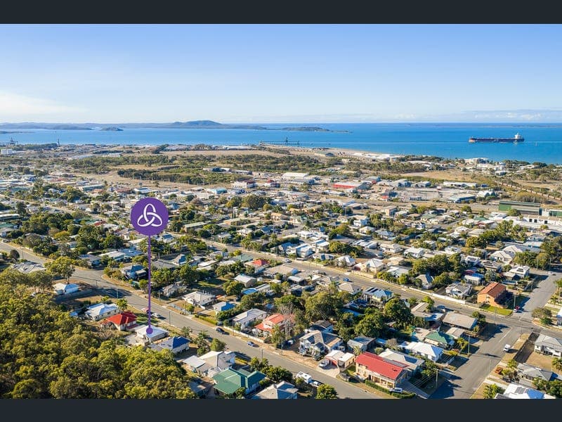 195 Oaka Street, South Gladstone — photo 1 of 5