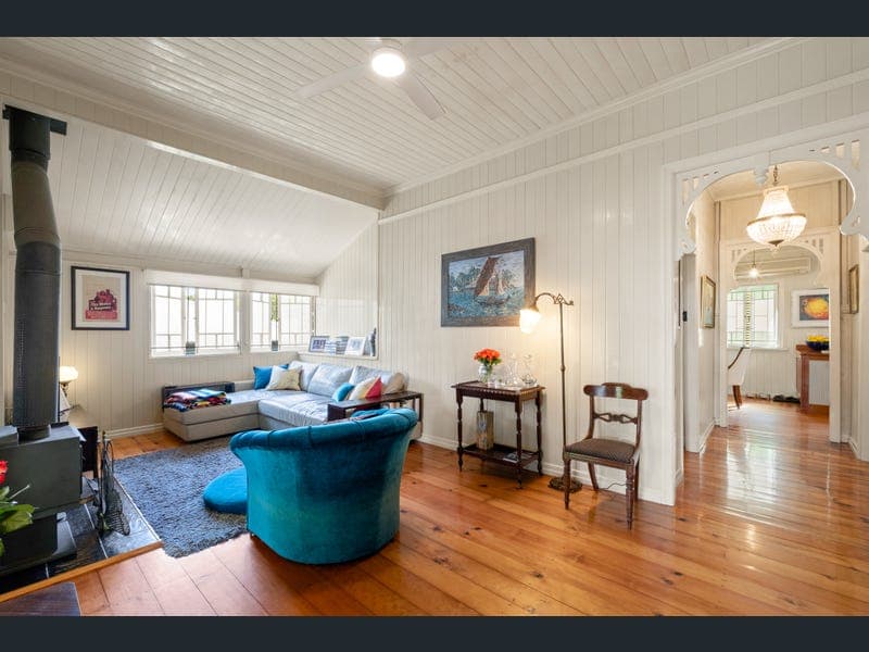 17 Ada Street, Toowong — photo 1 of 5