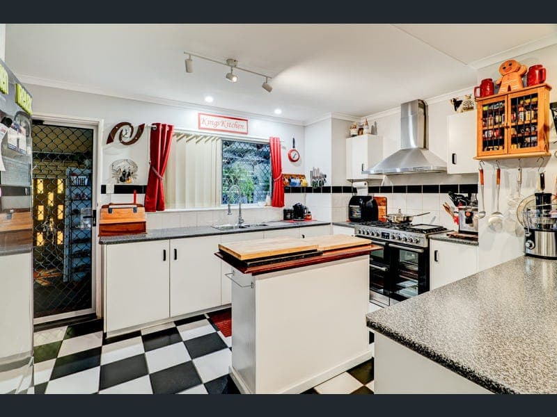 12 Dwyer Street, Gatton — photo 1 of 5