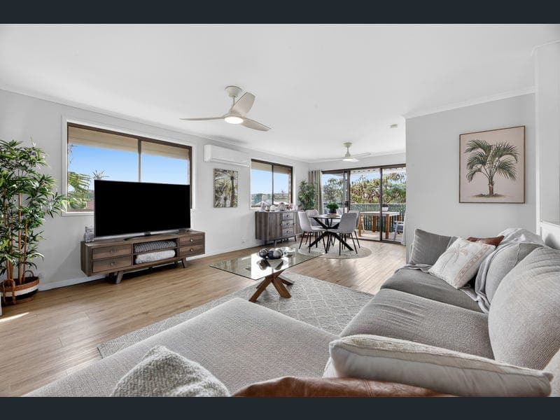 5 Burdock Street, Elanora — photo 1 of 5