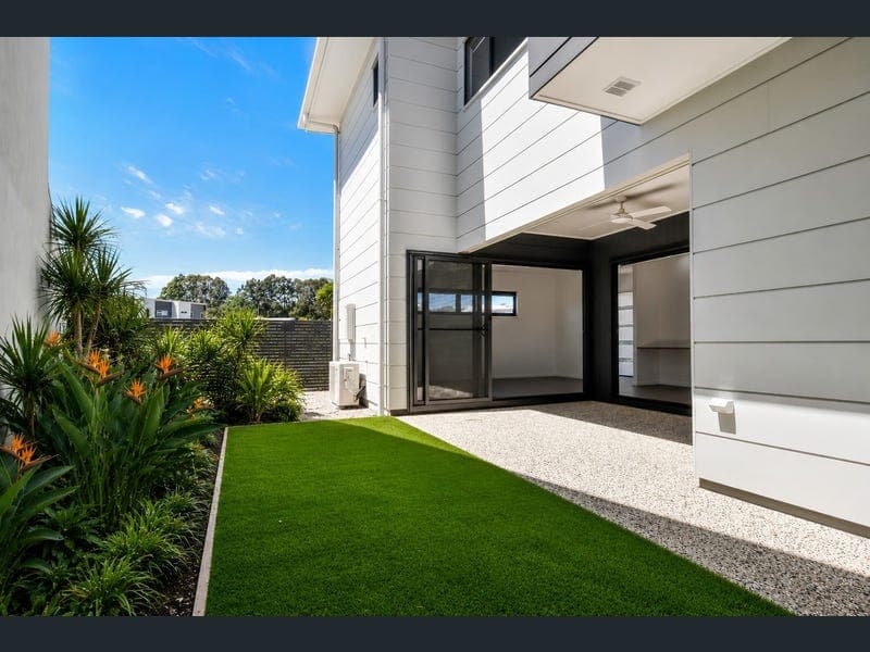 11 Claremont Drive, Maroochydore — photo 1 of 5