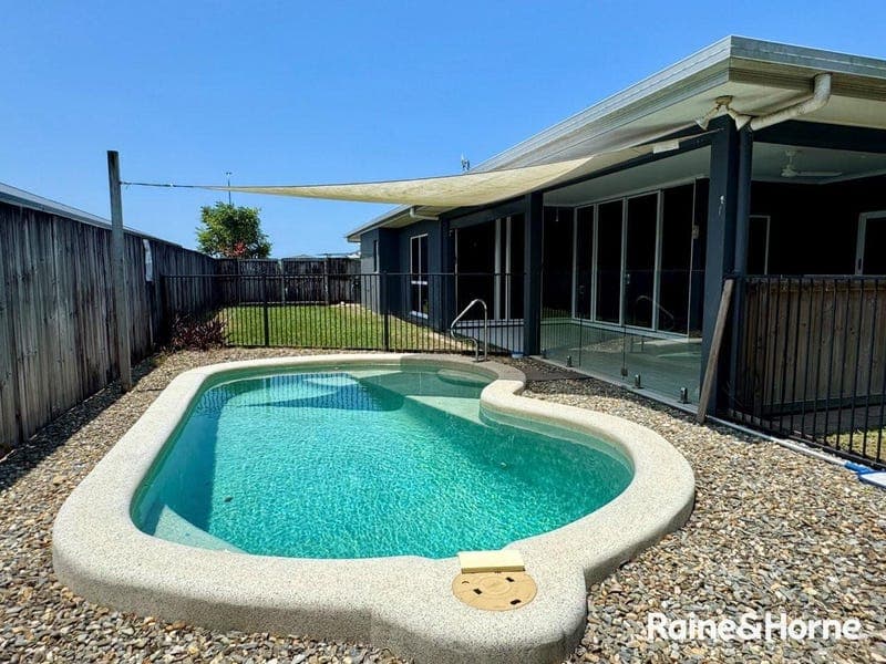 19 Barrbal Drive, Cooya Beach — photo 1 of 5