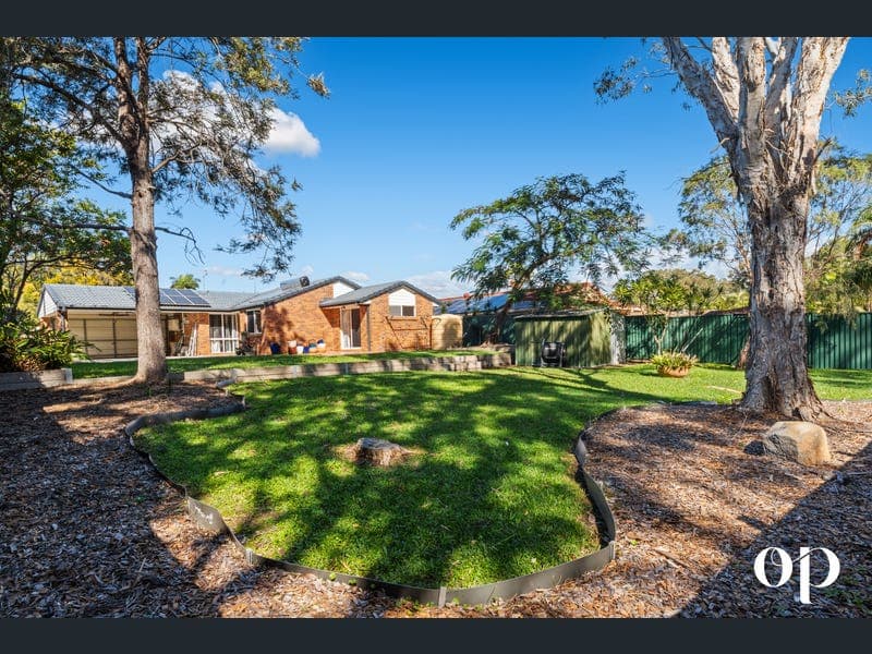 198 Mildura Drive, Helensvale — photo 1 of 5