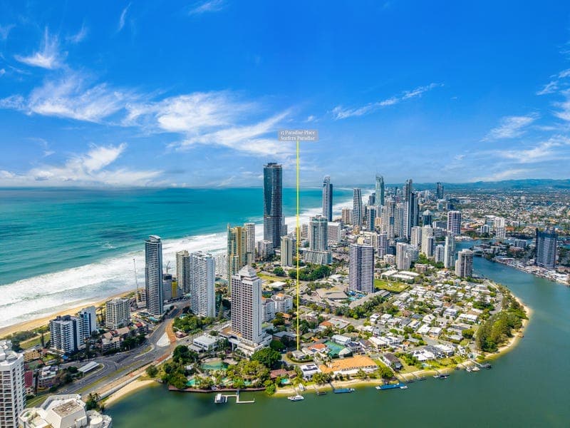 15 Paradise Place, Surfers Paradise — photo 1 of 5