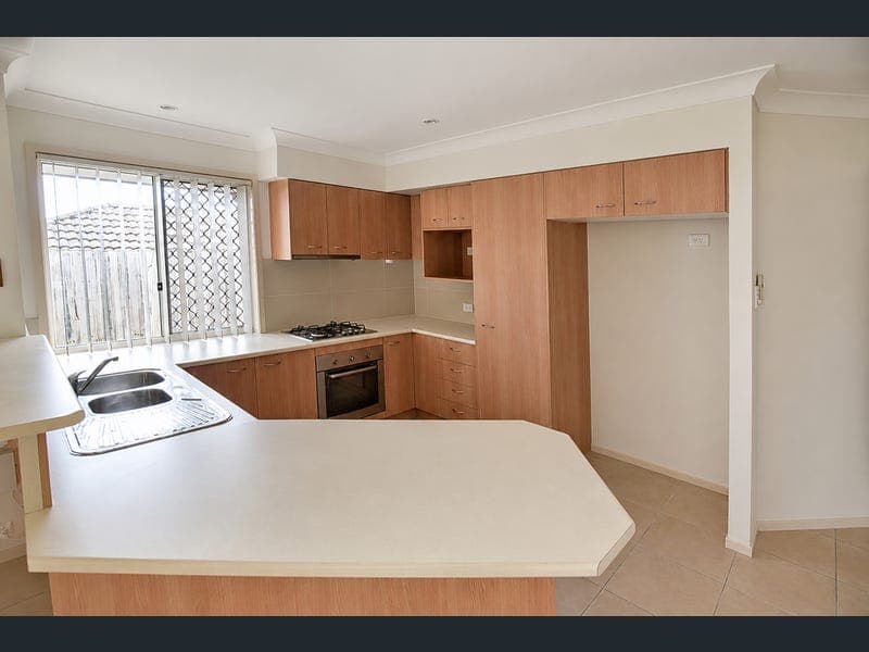 23 Tamborine Circuit, Kallangur — photo 1 of 5