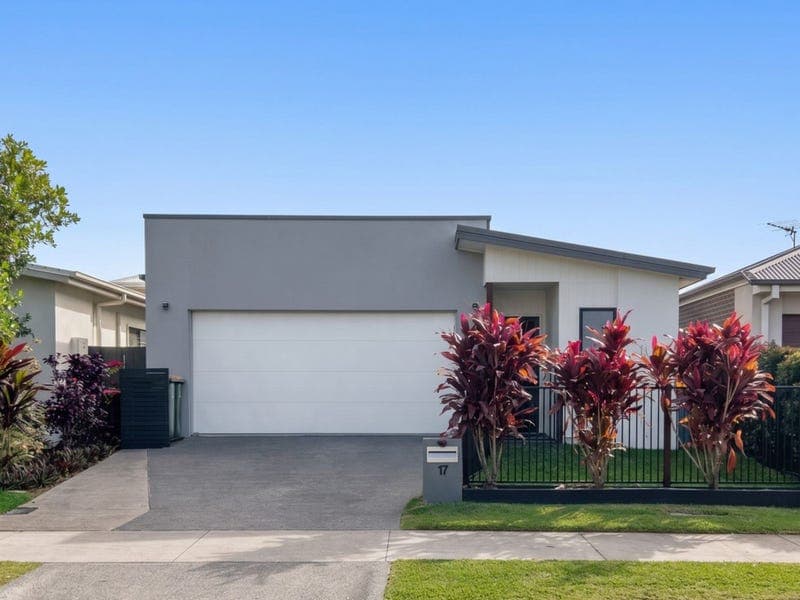 17 Hulme Street, Palmview — photo 1 of 5